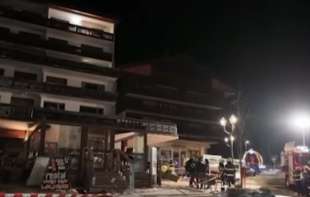 Troje državljana Srbije povređeno u požaru u Švajcarskoj, jedan se vodi kao nestao