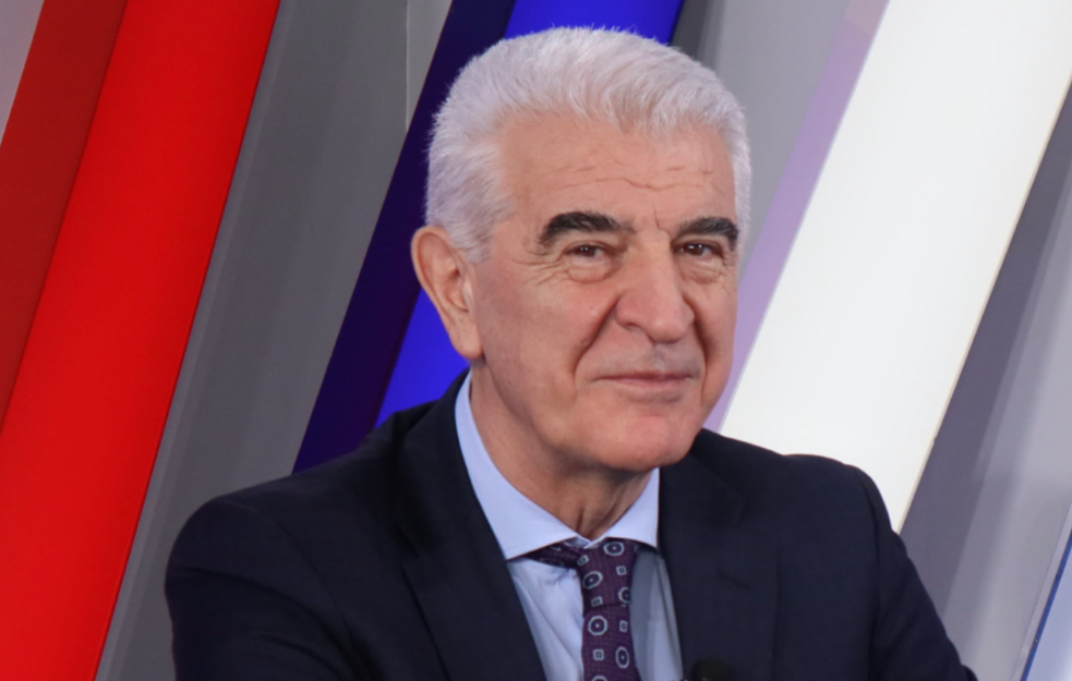 Borović: Šef države angažovao sopstvenu zaštitu, članovi Ćacilenda reketiraju u restoranima