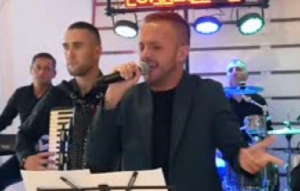 Našem pevaču mlada obećala 500 evra za pesmu, a kada je zapevao usledio šok