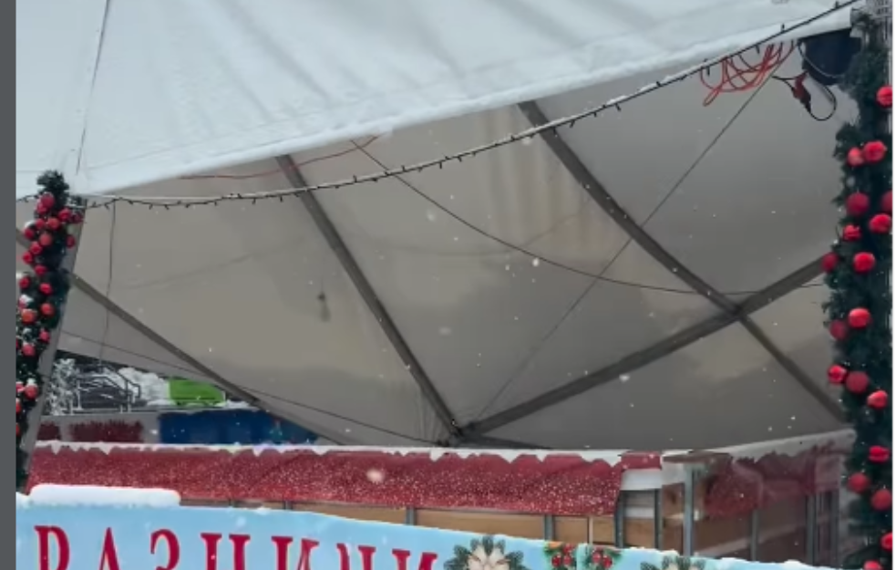 Urušila se nadstrešnica na klizalištu u Inđiji