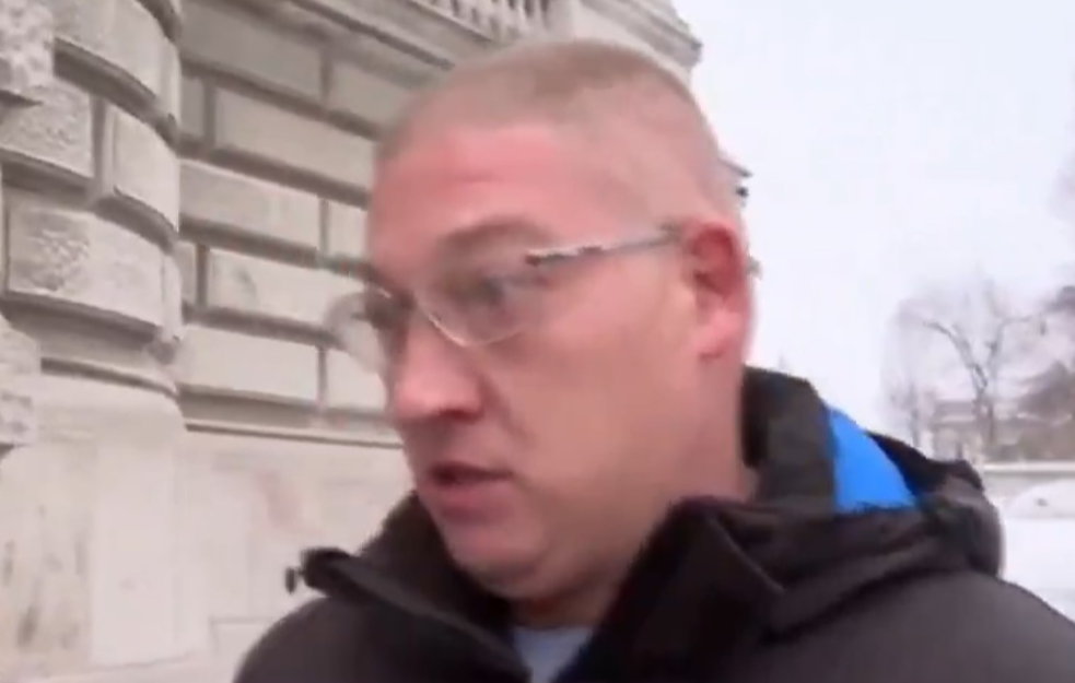 Lojalista sa 15 godina robije: Silovao muškarca, sad čuva Ćacilend (VIDEO)