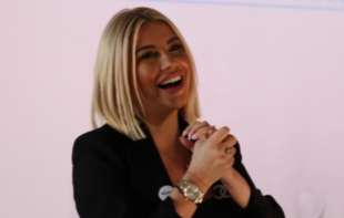 Prvi pokloni za bebu Dee Đurđević