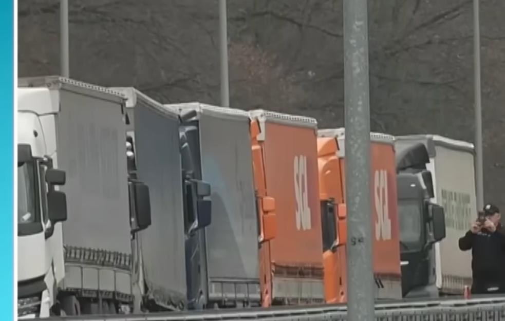 Prevoznici četvrti dan blokiraju teretni saobraćaj na prelazima sa zemljama Šengena