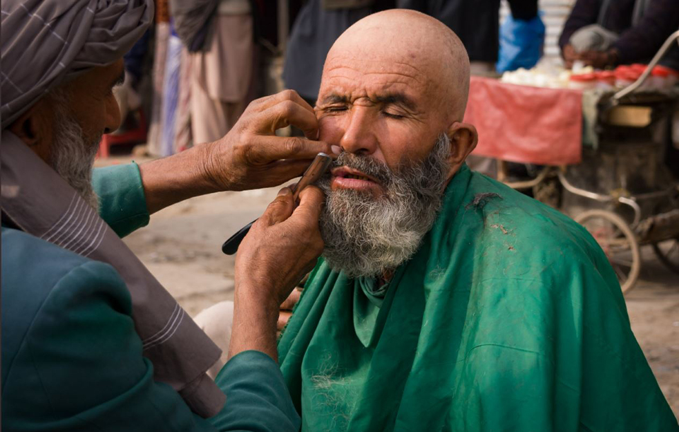 SVE DUŽI SPISAK ZABRANA! Talibani sad brane i brijanje brade