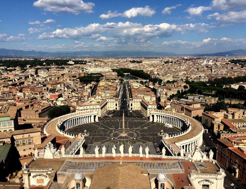 Ватикан затворио Трг и Базилику Светог Петра  